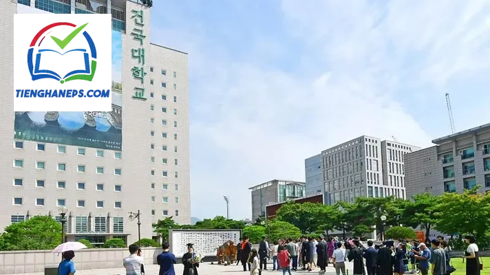 Sinh viên tìm hiểu học bổng và các chương trình hỗ trợ tài chính tại Đại học Konkuk Hàn Quốc
